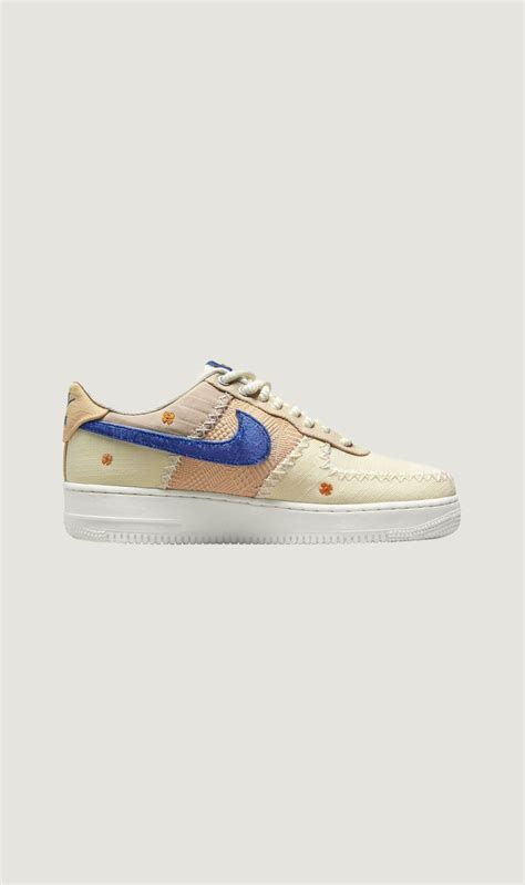 Nike Air Force 1 Low La Flea Sneaker Surge