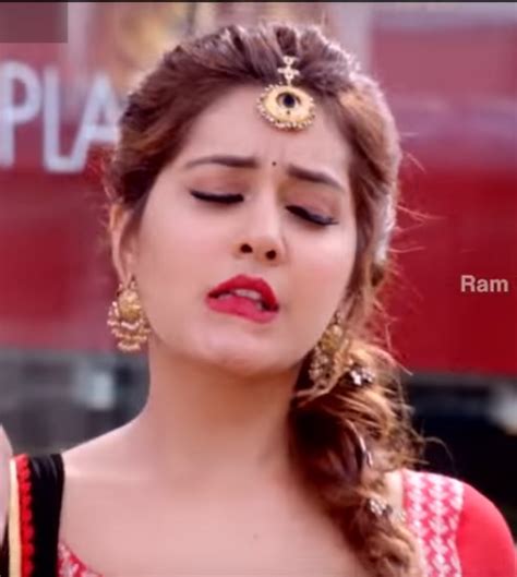 Rashi Khanna Hot Pic Only Wallpapers Gallery
