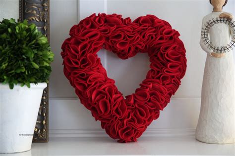 How To Make Diy Heart Wreath Ideas Step By Step The Idea Room