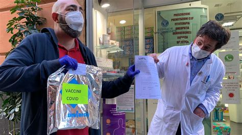 Vaccini Arrivate Le Prime Dosi Nelle Farmacie A Genova Da Domani Al