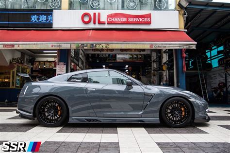 Nissan GT R R35 Grey SSR Executor CV01 Wheel Front