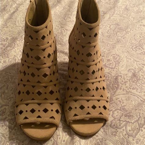 Michael Kors Shoes Micheal Kors High Heels Tan Size 7 2 Poshmark