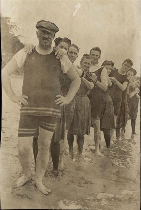 20 Cool Photos Show What Swimwear Looked Like During Victorian Era