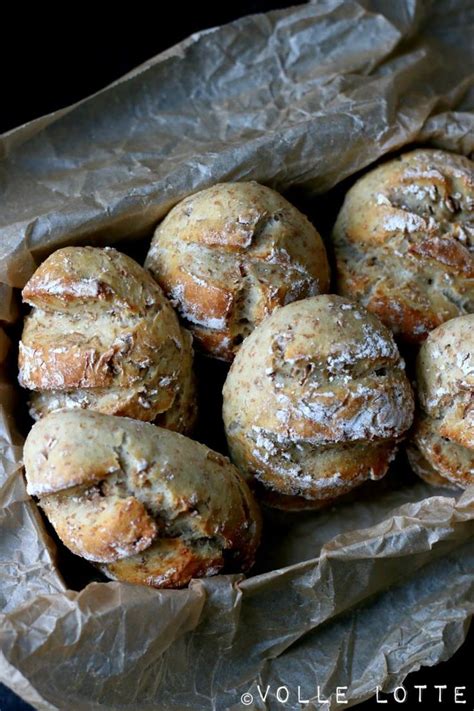 Frische knusprige Dinkelbrötchen Dinkelbrötchen rezept Brot backen