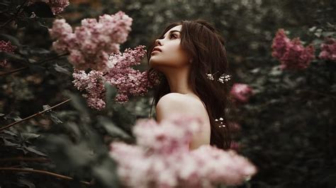 Look Pose Girl Hairstyle Flowers Shoulder Alexander Sasin