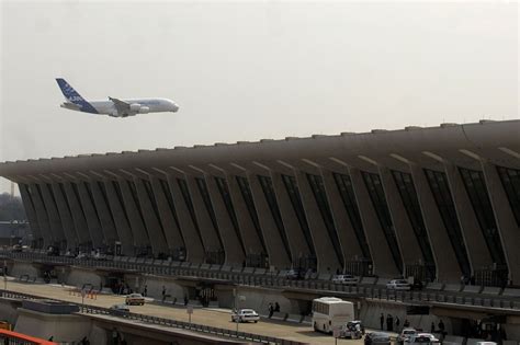 House Republicans Introduce Bill To Rename Dulles Airport After Donald