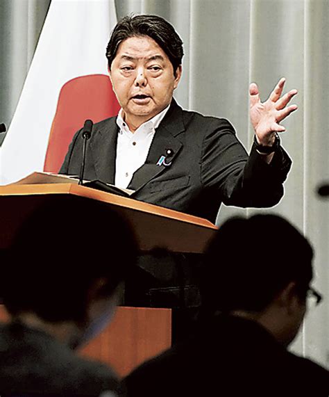 林氏 政権低迷で正念場 官房長官就任半年 発信に注力｜あなたの静岡新聞