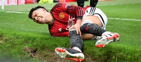 Lisandro Martinez Expected To Return By March Man United News And