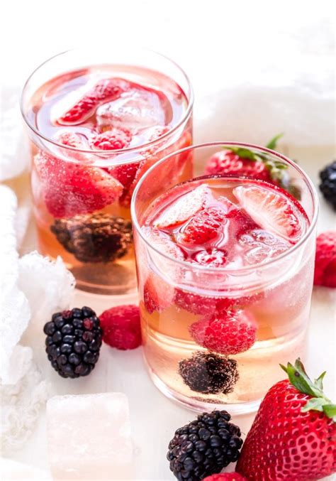 Berry Ros Sangria Recipe Runner