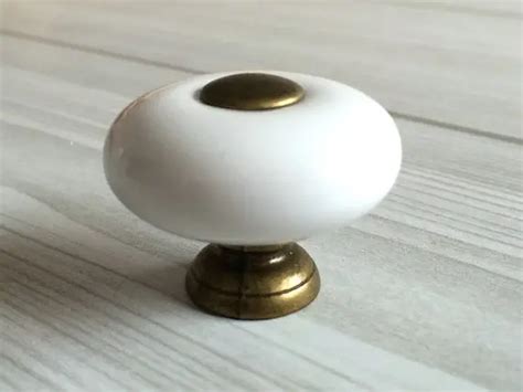 Kitchen Cabinet Hardware Handles Or Knobs Cursodeingles Elena