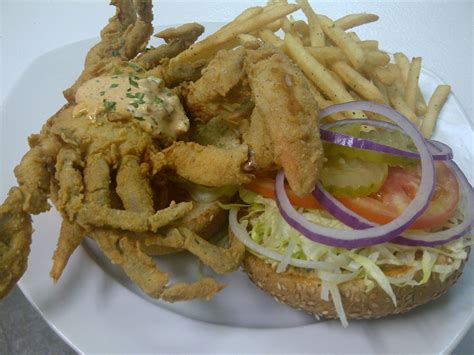 Softshell Crab Sandwich | Restaurant des Familles