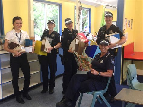 Stuart Police pay it forward to Wulguru State School students - Townsville