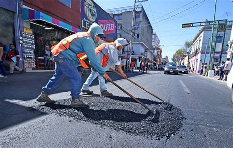 Se Intensifican Trabajos De Bacheo En Calles De Toluca