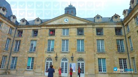 University Of Poitiers Free