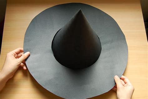 Witch Hat | Kids' Crafts | Fun Craft Ideas | FirstPalette.com