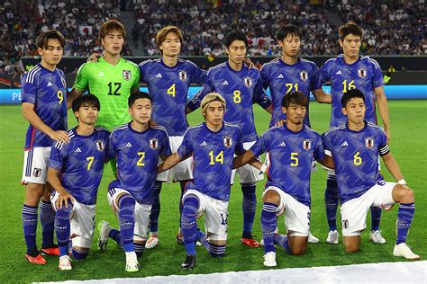 サッカー日本代表前回不在の三笘薫堂安律鎌田大地が復帰 久保建英らも順当選出 森保監督W杯へ向けた厳しい戦い SPREAD