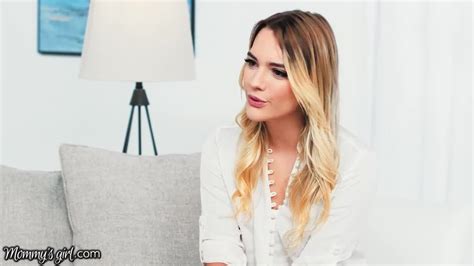 Best Step Milf Ryan Keely Has A Ass Smothering 3 Way Hotntubes