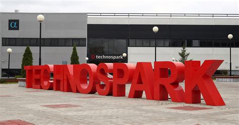 Особенности работы стартап-студий на примере «ТехноСпарка» показали ...