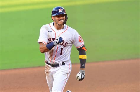 Carlos Correa's reaction to Game 5 walkoff was downright savage (Video)