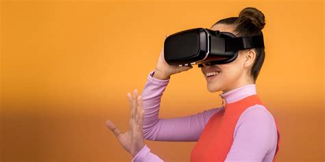 Definizione tipologie ed esempi di realtà virtuali VR Informatica