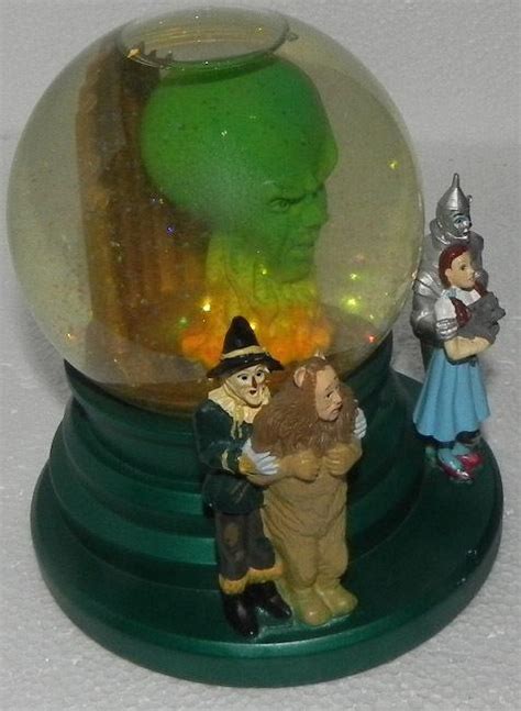 1998 VINTAGE WIZARD OF OZ SNOWGLOBE WARNER BROTHERS STUDIO EXCLUSIVE Oz in Globe | #1814221823