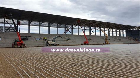 Završna faza radova na Gradskom stadionu postavljeno grejanje i