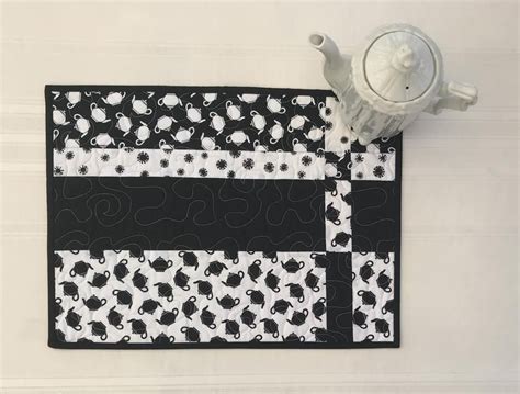 QUILTED PLACEMAT SET Of 4 Modern Placemats Black White Etsy