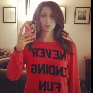 40 Hot Chelsea Peretti Big Ass Photos 12thBLOG