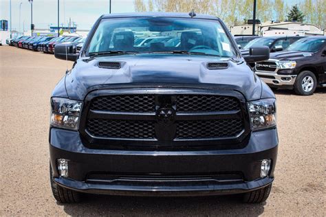 New 2019 Ram 1500 Classic Express Crew Cab 8 4 Touchscreen Back Up Camera Crew Cab Pickup In