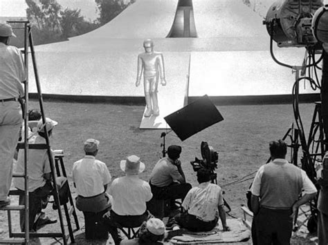 60 Behind the Scenes Photos (1929-2014) | Classic sci fi movies ...