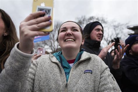 Photos Bernie Sanders Kicks Off 2020 Presidential Campaign Tour In