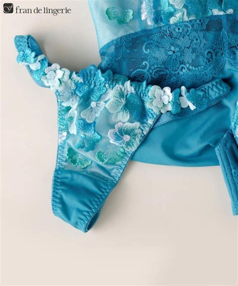 fran de lingerie ショーツ 可憐な花びら刺繍フェミニンヒップに グレースイストフラワーペタル タンガ Tバック タンガ