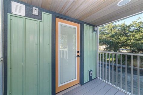 This Tiny House Includes Walk In Hot Tub For Spa Like Experience Pep