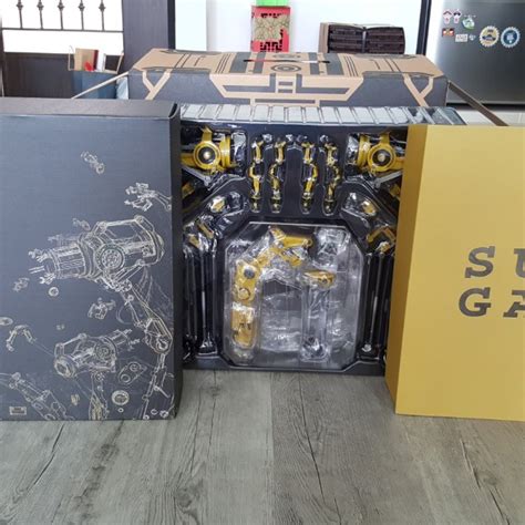 Hot Toys Suit Up Gantry Hobbies Toys Toys Games On Carousell
