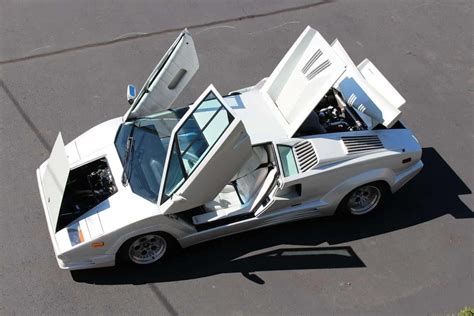 Descubrir 62+ imagen lamborghini countach 25th anniversary interior - Abzlocal.mx