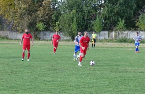 Fotbal Liga 5 zona Câmpia Turzii Cele 12 echipe din campionat au