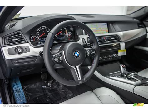 2016 BMW M5 Sedan Silverstone Dashboard Photo #110370352 | GTCarLot.com