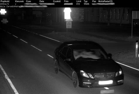 Zdjęcia mercedes ucieczka 3 Ucieczka przed policja 22latek nic sobie