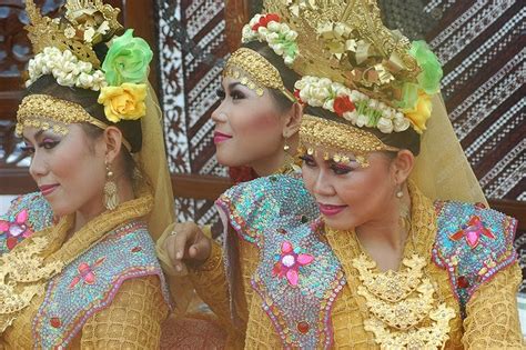 Palembang Bumi Sriwijaya Pakaian Adat Sumatera Selatan Ii