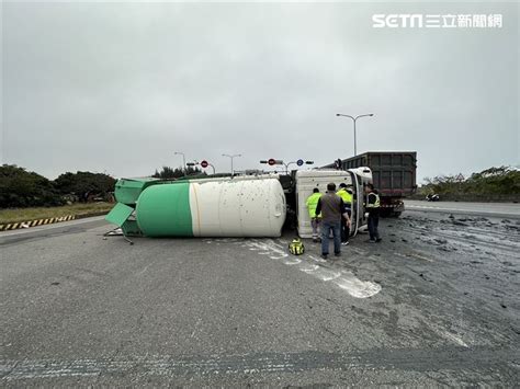 台61線836公里「2大車相撞」！槽車駕駛一度受困氮氣洩 社會 三立新聞網 Setncom