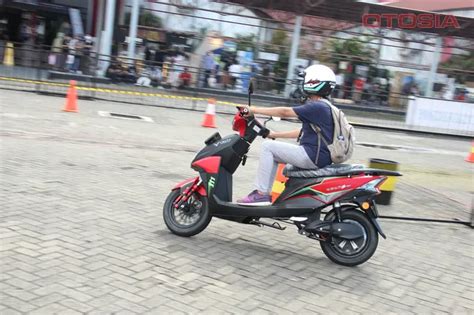 Daftar Brand Yang Meluncurkan Mobil Dan Motor Baru Di IIMS 2023 Mobil