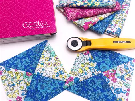 Patchwork Piecing Tricks Hourglass Units The Quilter S Planner