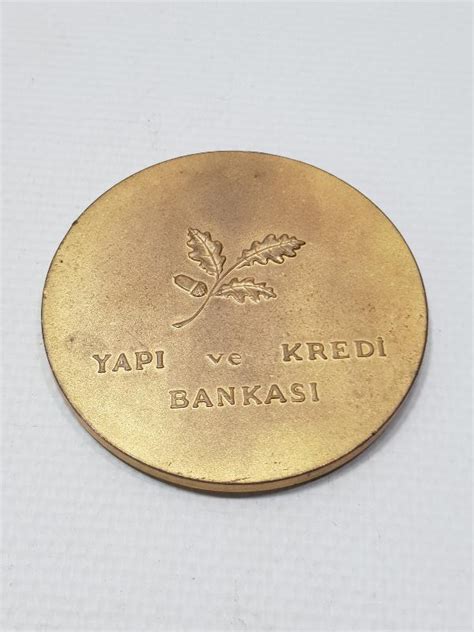 Yapi Ve Kred Bankasi Dev Boy Nad R Madalyon Bayrak M Zayede