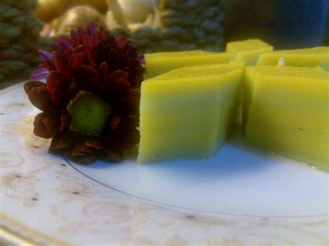 Kuih Lapis Versi Tepung Gandum