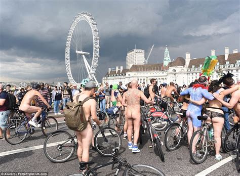 Hundreds Of Cyclists Ride Naked Through London In Protest Against Car Culture Daily Mail Online