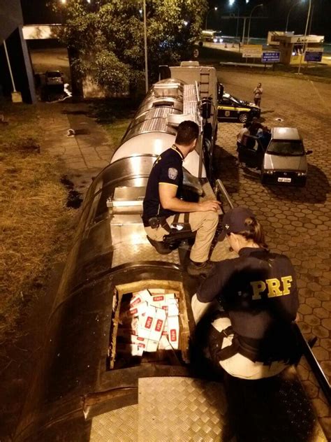 PRF apreende 200 mil maços de cigarro paraguaio em carreta tanque de