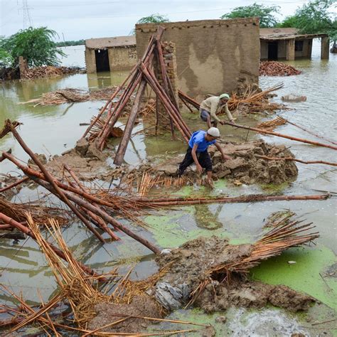 The Death Toll Exceeds 1000 And Thousands Of People Are Displaced As Flood Wreaks Havoc Across