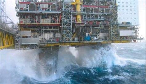 draupner wave   rogue wave   measured   wave