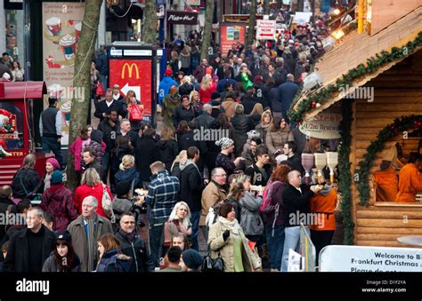 Packed Shopping Centre High Resolution Stock Photography And Images Alamy