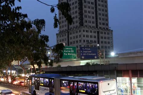 Beberapa Jalur Transjakarta Alami Penghentian Dan Pengalihan Rute Akurat